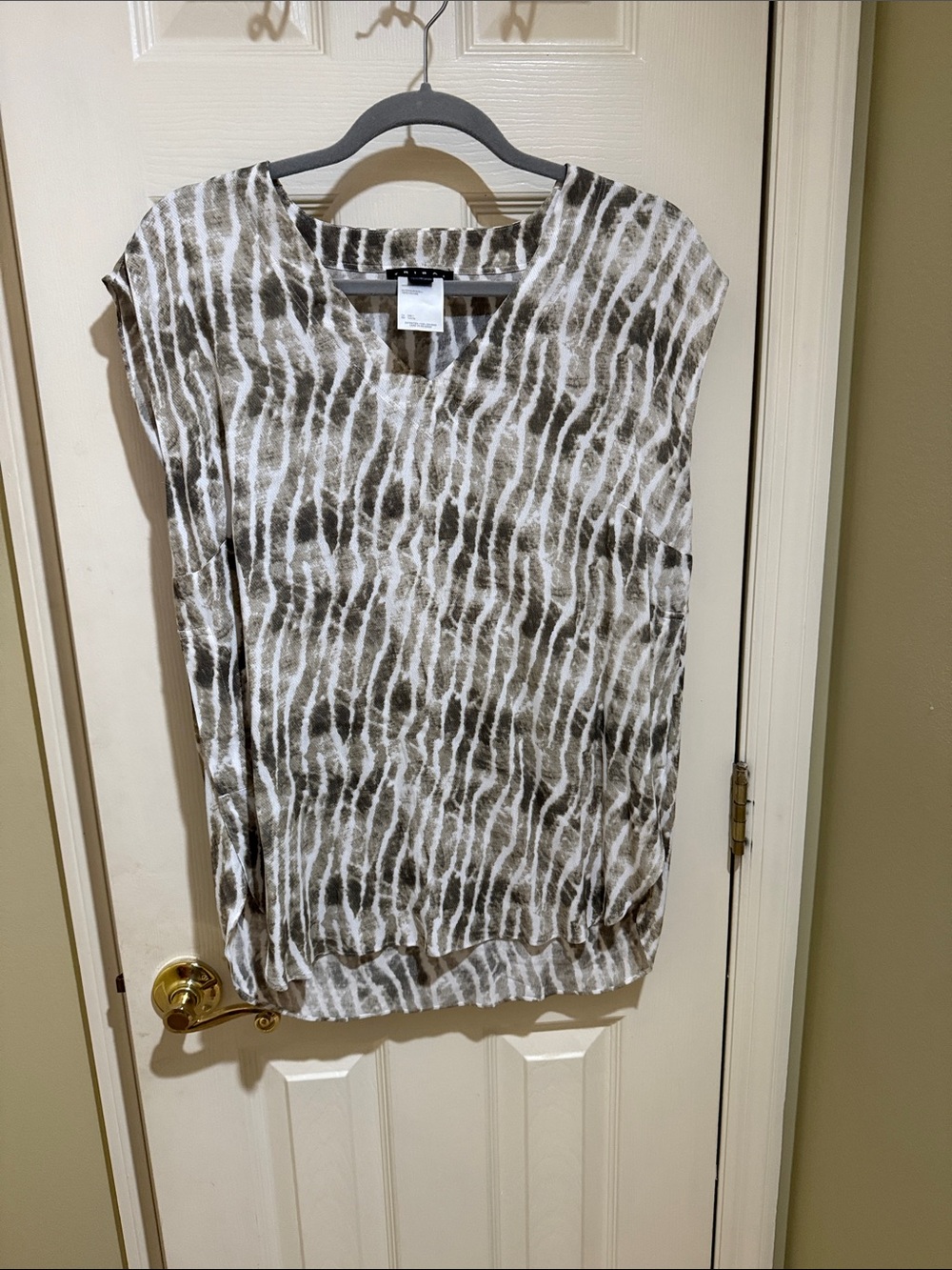 Tribal Taupe/khaki and White Sleeveless V-Neck Patterned Top